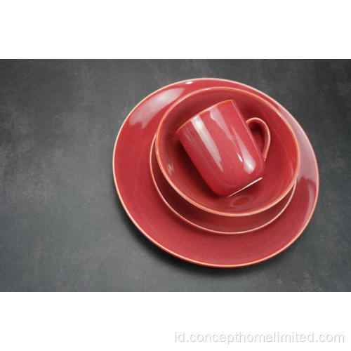 Makan malam stoneware kaca reaktif yang diatur dalam claret-red